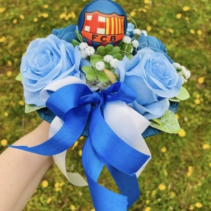 Barcelona focis ballagási csokor � egyedi, maradandó ajándék - Meska.hu