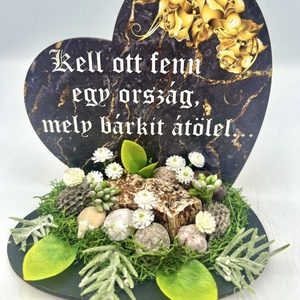 Kis talpas szív � arany-szürke márvány Kell ott fenn � 12,5 � 13 cm - Meska.hu