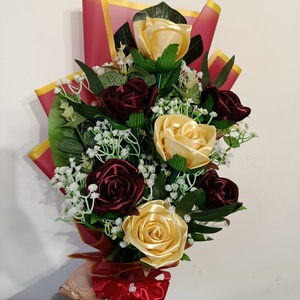 Ballagó csokor  - otthon & életmód - virágdekoráció - virágok - virágcsokor - Meska.hu