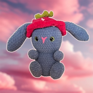 Horgolt epres sapkás nyuszi, Játék & Sport, Plüssállat & Játékfigura, Nyuszi, Horgolás, MESKA