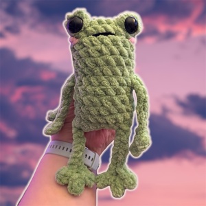 Horgolt hosszúlábú béka, Játék & Sport, Plüssállat & Játékfigura, Béka, Horgolás, MESKA