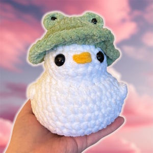 Horgolt béka kalapos kacsa, Játék & Sport, Plüssállat & Játékfigura, Madár, , MESKA