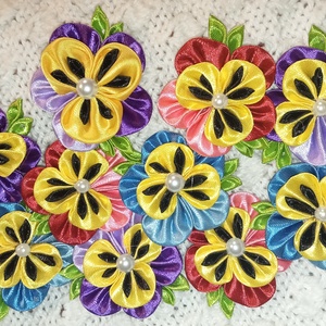 Árvácska virág kitűző - ékszer - kitűző és bross - Meska.hu