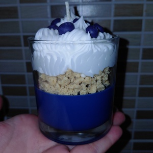 Áfonyás süti illatú gyertya  - Meska.hu