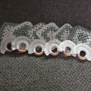 Poháralátét készlet szalvétagyűrűvel, Otthon & Életmód, Dekoráció, Asztal és polc dekoráció, Horgolt & Csipketerítő, Horgolás, MESKA
