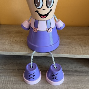 Mosolygós Lila Cserépbaba - Meska.hu