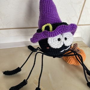 Pókocska tökkel - otthon & életmód - dekoráció - asztal és polc dekoráció - asztaldísz - Meska.hu Pókocska tökkel - otthon & életmód - dekoráció - asztal és polc dekoráció - asztaldísz - Meska.hu