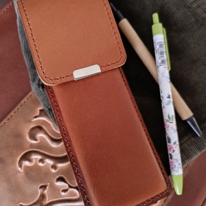 Barna bőr tolltartó, Otthon & Életmód, Papír, írószer, Tolltartó & Ceruzatekercs, Bőrművesség, MESKA