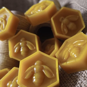 Olvasztott méhviasz, Kellékek & szerszámok, Vegyes alapanyag, Gyertya alapanyag, Méhviasz gyertya alapanyag, Bőrművesség, MESKA