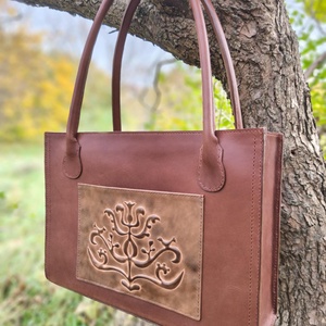 Dombormintás bőrtáska  - táska & tok - kézitáska & válltáska - kézitáska - Meska.hu