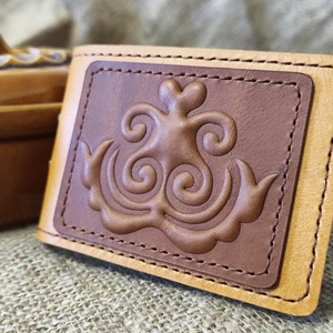 Domborított díszítésű kártyatartó - táska & tok - pénztárca & más tok - kártyatartó & irattartó - Meska.hu