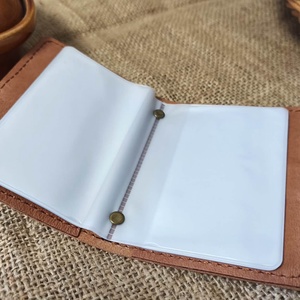 Domborított díszítésű kártyatartó - táska & tok - pénztárca & más tok - kártyatartó & irattartó - Meska.hu