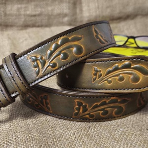 Torockói mintás domborított bőr öv - Meska.hu