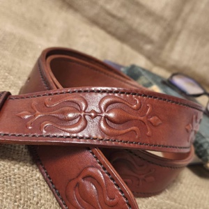 Tulipános bőr öv - Meska.hu