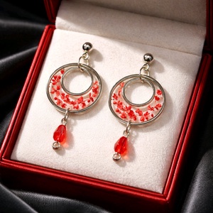 Piros szárított virágos fülbevaló - Meska.hu