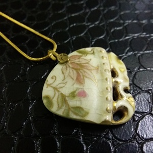 Perzsa mintás medál áttört csipke részlettel -  - Meska.hu