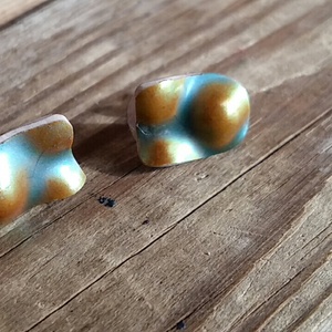 Dimbes-dombos kis fülbevaló - Meska.hu