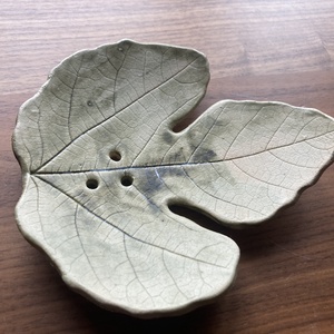 Fügefalevél szappantartó, Otthon & Életmód, Fürdőszoba, Szappantartó, Kerámia, MESKA