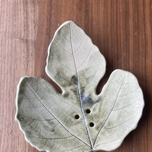 Fügefalevél szappantartó - otthon & életmód - fürdőszoba - szappantartó - Meska.hu