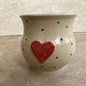 Szíves, pöttyös bögre - otthon & életmód - konyhafelszerelés, tálalás - tálalás - bögre & csésze - Meska.hu