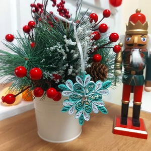 Karácsonyi hópehely - menta-fehér - karácsony - karácsonyi lakásdekoráció - karácsonyfadíszek - Meska.hu