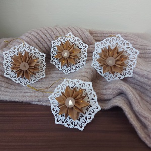 Karácsonyfadísz - Papír hópehely csillag - karácsony - karácsonyi lakásdekoráció - karácsonyfadíszek - Meska.hu