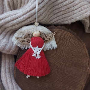 Karácsonyi makramé angyal - piros  - karácsony - karácsonyi lakásdekoráció - karácsonyfadíszek - Meska.hu