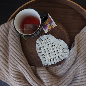 Szív alakú makramé poháralátét - Meska.hu