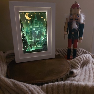 Téli erdő karácsonyi képkeret, shadowbox - karácsony - karácsonyi lakásdekoráció - karácsonyi fénydekoráció - Meska.hu