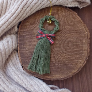 Karácsonyfadísz -  zöld makramé koszorú, Karácsony, Karácsonyi lakásdekoráció, Karácsonyfadíszek, Csomózás, Mindenmás, MESKA