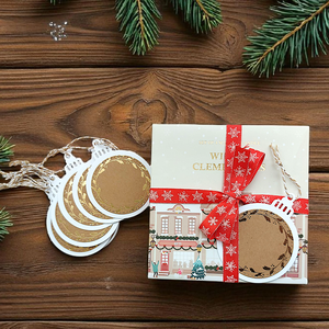 Ajándékkísérő kártya csomag - arany koszorú 2., Karácsony, Karácsonyi ajándékozás, Karácsonyi képeslap, üdvözlőlap, ajándékkísérő, Papírművészet, Mindenmás, MESKA