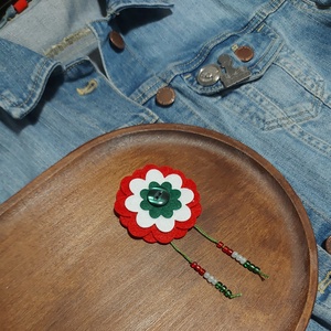 Kokárda virág - filc anyag - ékszer - kitűző és bross - Meska.hu