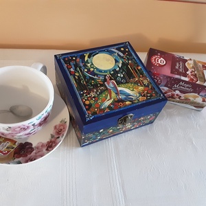 Teásdoboz Lana Del Ray stilizált képével - Meska.hu