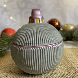 Berry jam illatgyertya, kézzel öntött és festett szelencében - karácsony - karácsonyi lakásdekoráció - karácsonyi illatgyertya, mécses - Meska.hu