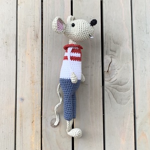 Egérfigura galléros pólóban- kicsi - Meska.hu