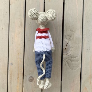 Egérfigura galléros pólóban- kicsi - táska & tok - kulcstartó & táskadísz - táskadísz - Meska.hu