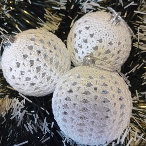 Karácsonyfadísz, gömb dekoráció  7 cm-s - karácsony - karácsonyi lakásdekoráció - karácsonyfadíszek - Meska.hu