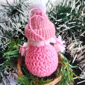 Karácsonyi kislány figura rózsaszínben - karácsony - karácsonyi lakásdekoráció - karácsonyfadíszek - Meska.hu