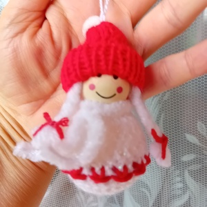 Karácsonyi kislány figura - karácsony - karácsonyi lakásdekoráció - karácsonyfadíszek - Meska.hu