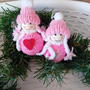 Karácsonyi fenyődísz, kislányok - karácsony - karácsonyi lakásdekoráció - karácsonyfadíszek - Meska.hu Karácsonyi fenyődísz, kislányok - karácsony - karácsonyi lakásdekoráció - karácsonyfadíszek - Meska.hu