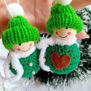 Karácsi fenyődísz-kisfiúk, Karácsony, Karácsonyi lakásdekoráció, Karácsonyi manók, figurák, Horgolás, Mindenmás, MESKA