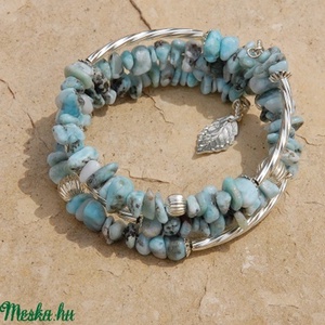 Larimár töret ásvány, memória drótos karkötő, ezüstözött díszek -  - Meska.hu