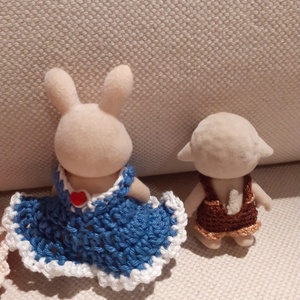 Horgolt ruhácskák Sylvanian állatkáknak - 3 db - játék & sport - baba & babaház - babaruha, babakellék - Meska.hu Horgolt ruhácskák Sylvanian állatkáknak - 3 db - játék & sport - baba & babaház - babaruha, babakellék - Meska.hu