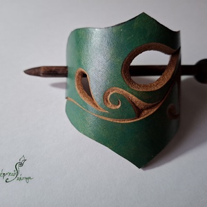 Zöld - bőr kontycsat, Ruha & Divat, Hajdísz & Hajcsat, Hajcsat & Hajtű, Bőrművesség, MESKA