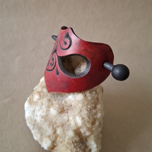 Tüzes szív - bőr kontycsat - ruha & divat - hajdísz & hajcsat - hajcsat & hajtű - Meska.hu