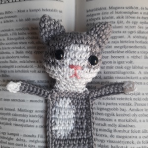 Horgolt foltos cica könyvjelző - könyv & zene - könyvjelző - Meska.hu