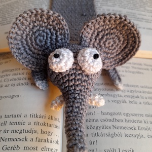 Horgolt elefántos könyvjelző  - könyv & zene - könyvjelző - Meska.hu