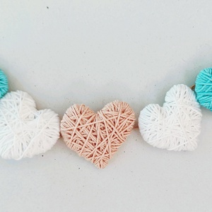 Fonal szív girland dekoráció - otthon & életmód - dekoráció - fali és függő dekoráció - girland, zászlófűzér - Meska.hu