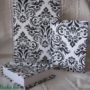 Fekete-fehér A/5-ös könyvecske+toll -  - Meska.hu