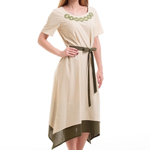 Réka ruha Szervető-végtelen fonat hímzéssel - natúr-zöld - ruha & divat - női ruha - ruha - Meska.hu